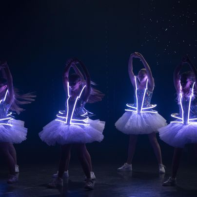 WHEN THE UNIVERSE DANCES - Show 2026