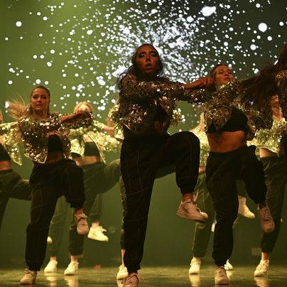 WHEN THE UNIVERSE DANCES - Show 2026