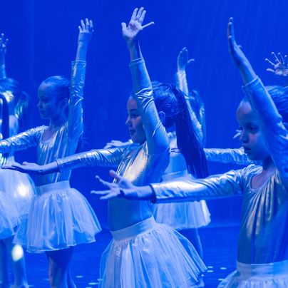 WHEN THE UNIVERSE DANCES - Show 2026