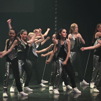 WHEN THE UNIVERSE DANCES - Show 2026